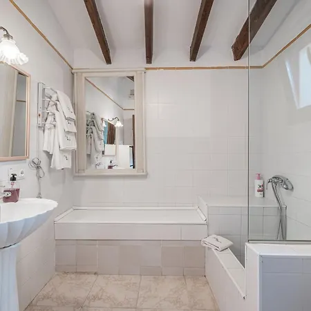 Apartment Segles 11 *